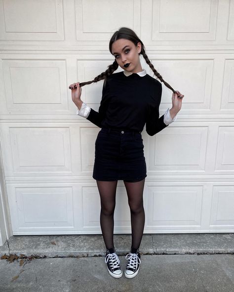 Wednesdays Costumes, Wednesday Adam's Costumes, Halloween Wednesday Addams Costume, Party Halloween Outfits, Wendy Adams Halloween Costume, Wednesday Addams Dress Up, Wednesday Halloween Outfit, Costumes For Girls With Black Hair, Cute Wednesday Addams Costume