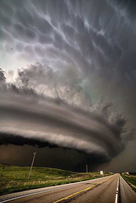 monster supercell, burwell, nebraska | nature + weather photography Wild Weather, Weather Photos, Storm Clouds, Natural Phenomena, Alam Yang Indah, A Storm, Beautiful Sky, Science And Nature, Tornado