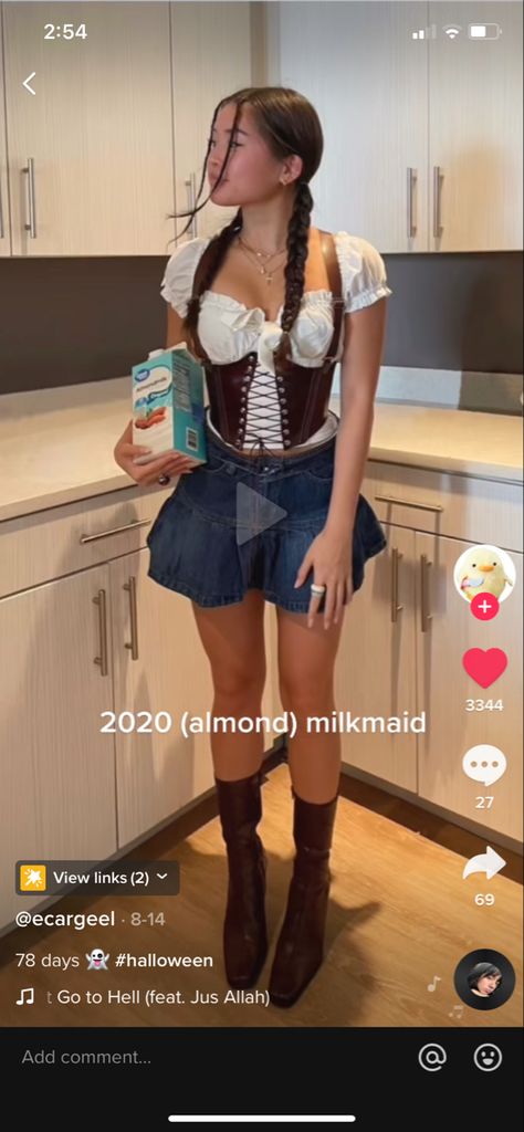 Milkmaid Costume, Trending Halloween Costumes, Halloween Costume 2022, Cowgirl Halloween Costumes, College Halloween Costumes, Funny Couple Halloween Costumes, Cowgirl Halloween, Vampire Clothes, Hot Halloween Outfits