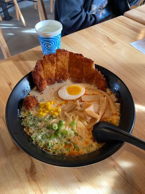 Aesthetic Japanese Food, Ramen Aesthetics, Ramen Aesthetic, Instant Ramen, Food Babe, Food Therapy, Yummy Comfort Food, Delicious Snacks Recipes, Food Recepie