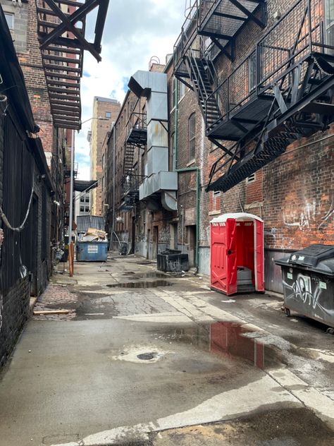 City Slums Aesthetic, Run Down Building Aesthetic, Rundown City Aesthetic, Industrial City Aesthetic, Detroit City Aesthetic, Poor City Aesthetic, Dingy Alleyway, Abandoned Warehouse Exterior, Detroit Aesthetic City