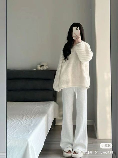 Comfy Korean Outfits, Korean Winter Outfits, Outfit Korean Style, Elegant Outfit Classy, Cozy Outfits, Fashion Top Outfits, House Clothes, Korean Casual Outfits, Style Korea