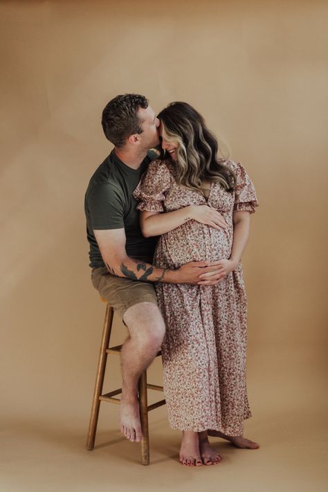 Maternity Stool Photoshoot, Stool Maternity Shoot, In Studio Maternity Session Couple, Maternity Photoshoot With Husband, Photoshoot With Husband, In Studio Maternity Session, Indoor Maternity Photos, Studio Maternity Shoot, Maternity Studio