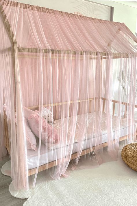 You can close all areas of your Montessori Beds and provide your child with a peaceful sleep and a nursery. Girls Bed With Storage, Bed Canopy Kids, Mosquito Net For Bed, Net For Bed, Curtain Canopy, Curtains Kids Room, Teenage Beds, Montessori Beds, Tulle Canopy