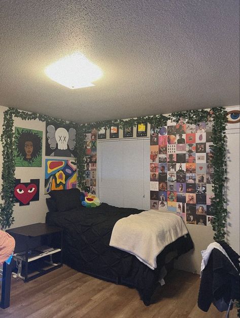 Dorm Room Hypebeast, Apartment Room Ideas Minimalist, Hood Room Decor, Dark Color Dorm Room Ideas, Hybeast Room Ideas, Bedroom Ideas For Small Rooms Cozy Black, Klaws Room Decor, Ramariahalexia Room, Fake Grass Wall Decor Bedroom