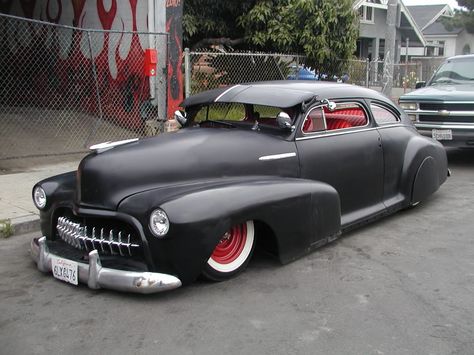 Custom Car Chop Top 1947 | chopit dropit bagit layit or just dragit www lordzofkustomz com Chevy Fleetline, Gas Monkey Garage, Kustom Cars, Gas Monkey, Lead Sled, Classic Cars Trucks Hot Rods, Low Riders, Old School Cars, Hot Rods Cars