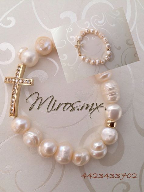 Pearl bracelet with cross (2) First Communion Decorations, Polymer Clay Flower Jewelry, Bracelets Handmade Diy, Pearls Diy, Pearl Necklace Wedding, Catholic Jewelry, Beads Bracelet Design, Crystal Healing Bracelets, Handmade Jewelry Diy