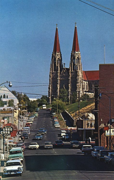 Helena Mt, Helena Montana, States In America, Paper Items, Historical Landmarks, Urban Renewal, St Helena, Modern Buildings, American Dream