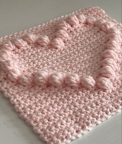 Light Pink Crochet Ideas, Pink Crochet Blanket Ideas, Crocette Aesthetic, Pink Crochet Blanket, Cute Pink Crochet Bag, Girlie Crochet Blanket, Girls Frocks Design, Crochet Baby Girls, Crochet Blanket Coquette