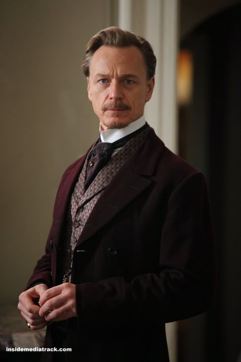 Gilded Age Fashion Men, Victorian Professor, Carousel Inspiration, The Paradise Bbc, Ben Daniels, Suit Inspiration, Victorian Men, Victorian Man, Henry James