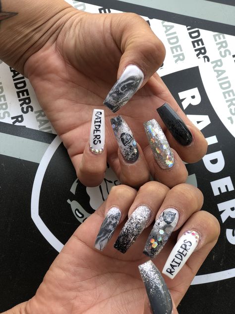 RAIDER NAILS Las Vegas Raiders Nail Designs, Raider Nails Designs, Raiders Nails Designs, Raider Nails, Raiders Nails, Mama Nails, Nfl Nails, Og Abel, Sugar Skull Nails