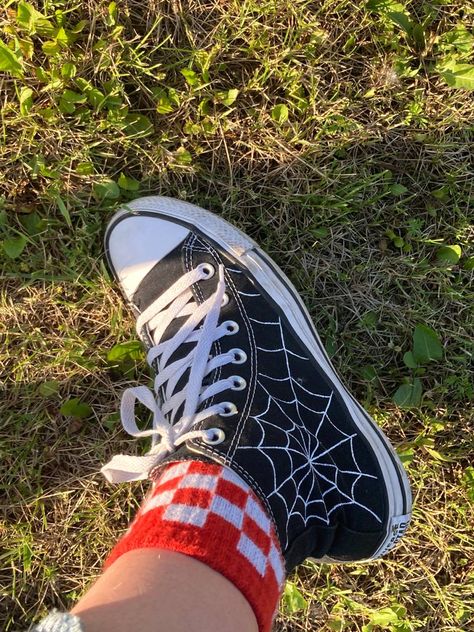 Spider Man Converse Embroidery, Spiderman Converse Embroidered, Spiderman Shoes Diy, Custom Spiderman Shoes, Spider Man Shoes Converse, Spiderman Shoes Converse, Spiderweb Converse, Spider Web Converse, Spider Man Converse