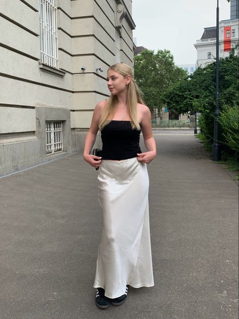 Long White Silk Skirt Outfit, White Satin Maxi Skirt Outfit, White Silk Maxi Skirt Outfit, Satin White Skirt Outfit, Satin White Skirt, White Satin Skirt Outfit Summer, Satin Skirt Outfit Aesthetic, White Silk Maxi Skirt, Maxi Silk Skirt Outfit