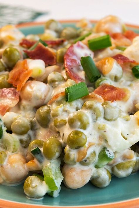 Pioneer Woman Pea Salad Pioneer Woman Pea Salad, Easy Pea Salad, Bacon Pea Salad, Green Pea Salad, Pea Salad Recipes, Creamy Peas, Creamy Ranch, Pea Salad, Cold Salad