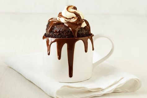 90-second mile-high Nutella mug cake Cake Magazine, Nutella Mug Cake, Microwave Dessert, Easy Mug Cake, Chocolate Slice, Mug Cake Microwave, Chocolate Hazelnut Spread, Kinds Of Desserts, Chocolate Mug Cakes