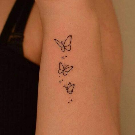 Aesthetic Tattoo Designs, Butterfly Shoulder Tattoo, Dandelion Tattoo Design, Butterflies Tattoo, 40 Aesthetic, Tattoo Ideas Unique, Butterfly Hand Tattoo, Feminist Tattoo, Tattoo Artist Tattoo