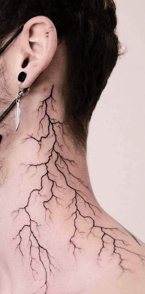 Blitz Tattoo, Herren Hand Tattoos, Lightning Bolt Tattoo, Best Neck Tattoos, Small Neck Tattoos, Lightning Tattoo, Bolt Tattoo, Side Neck Tattoo, Back Of Neck Tattoo