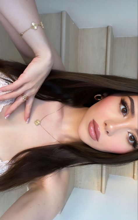 Amanda Diaz, Cute Makeup Looks, Makeup Looks Tutorial, Makeup Makeover, Glam Makeup, Girls Makeup, Pretty Makeup, Cute Makeup, Aesthetic Makeup