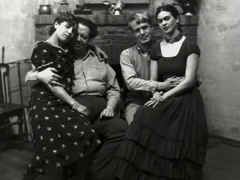 Frida Kahlo, Diego Rivera, Lucille y Arnold Blanch. Freida Kahlo, Diego Rivera Frida Kahlo, Frida And Diego, Frida Art, Frida Kahlo Art, Philadelphia Museums, Diego Rivera, Mexican Artists, Philadelphia Museum Of Art