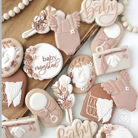 Boho Baby Shower Cookies, Daisy Cookies, Papa Baby, Shower Cookies, Shower Themes, Baby Shower Pumpkin, Boho Girl, Baby Shower Winter, Baby Shower Cookies