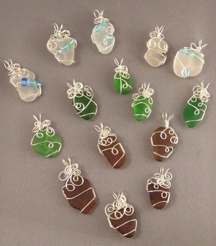 Beach Glass Wire Wrapping, How To Wrap Sea Glass With Wire, Sea Glass Wire Wrapping, Sea Glass Necklaces, Sea Glass Jewelry Diy Tutorials, How To Make Sea Glass Art, Easy Wire Wrapping Stones, Sea Glass Jewelry Diy, Wrapping Crystals