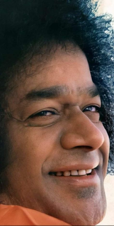 Satya Sai Baba Hd Wallpaper, Sathya Sai Baba Hd Wallpaper, Cosmic Meditation, Sri Sathya Sai Baba, Satya Sai Baba, Coffee Scrub Diy, Sai Baba Miracles, Sai Baba Hd Wallpaper, Sai Baba Quotes