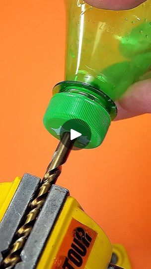 Diy Gadgets, Household Hacks, Home Hacks, Repurpose, Plastic Bottles, Creative Ideas, Home Remedies, Life Hacks, Projects To Try