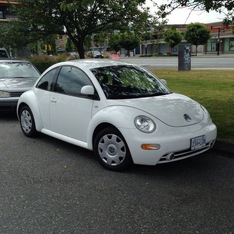 new beatles car White Beetle Car, White Volkswagen Beetle Aesthetic, Aesthetic Volkswagen Beetle, Cute Buggy Car, Slugbug Cars, Vw Beetle Interior Ideas, Bettle Volkswagen Aesthetic, Beetle Car Aesthetic, Beetle Car Volkswagen