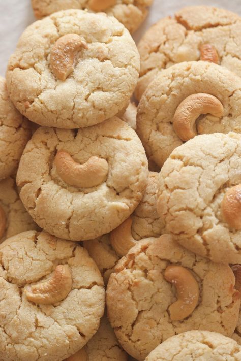 Cashew Appetizer, Cashew Cookies Recipes, Cashew Nut Cookies, Asian Cookies, Cashew Butter Cookies, Current Recipes, Cashew Cookies, 4 Ingredient Cookies, Turkish Bread