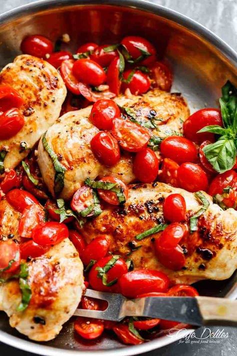 Jamie Oliver Chicken Thighs/Legs with Sweet Tomato and Basil Tomato Basil Chicken Recipe, Grape Tomato Recipes, Chicken With Tomatoes, Tomato Basil Chicken, Dinners Ideas, Chicken Breast Crockpot Recipes, Crockpot Chicken Breast, Cafe Delites, Meat Dish