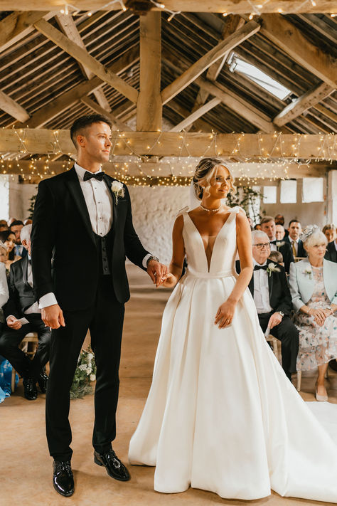 Rustic wedding venue with fairy ligths and decorations with the bride and groom in classic black tie attire | black tuxedo | bow wedding dress | wedding fashion and style | rustic wedding venue | Jessica Hopwood Photography Black Tie Farm Wedding, Black Tie Country Wedding, Classic Style Wedding, Rustic Wedding Decor Diy, Black Tie Attire, Bow Wedding, Bow Wedding Dress, Rustic Wedding Inspiration, Rustic Wedding Diy