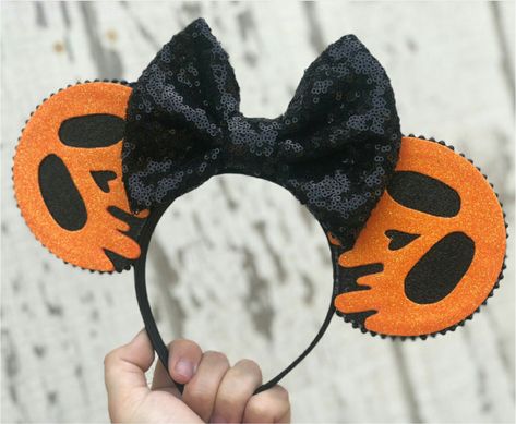 Disney Halloween Accessories, Disney Ears Halloween, Halloween Mouse Ears, Fall Disney Ears, Halloween Minnie Ears, Halloween Disney Ears, Halloween Mickey Ears, Emo Disney, Diy Mickey Mouse Ears