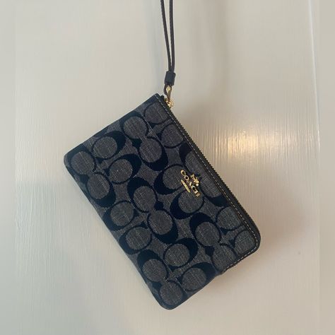 Brand New Women’s Coach Wallet/Wristlet. Comes In Original Packaging! Navy Blue Coach Wallet Blue, Coach Wristlet Aesthetic, Aesthetic Wallet, Car Keychain Ideas, Wallet Ideas, Thrift Wishlist, Coach Wristlet Wallet, Coach Wallets, Coach Bags Outlet