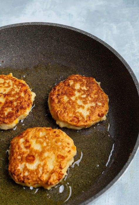 How To Make Potato Cakes From Mashed Potatoes, Breakfast Mashed Potato Cakes, Mashed Potatoes Fritters, Leftover Mashed Potato Breakfast, Mashed Potatoes Pancakes Leftover, Old Fashioned Potato Cakes, Mash Potatoes Cakes, Fry Mashed Potatoes, Ways To Use Mashed Potatoes