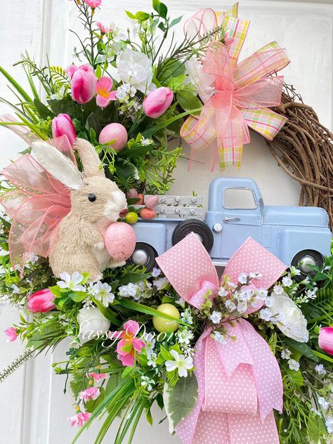 Easter Egg Wreaths For Front Door, April Wreath, Easter Wreath Ideas, Bunny Wreaths, Diy Easter Wreath, Easter Egg Wreath Diy, Easter Front Door Wreath, Wreaths Design, Easter Mesh Wreaths