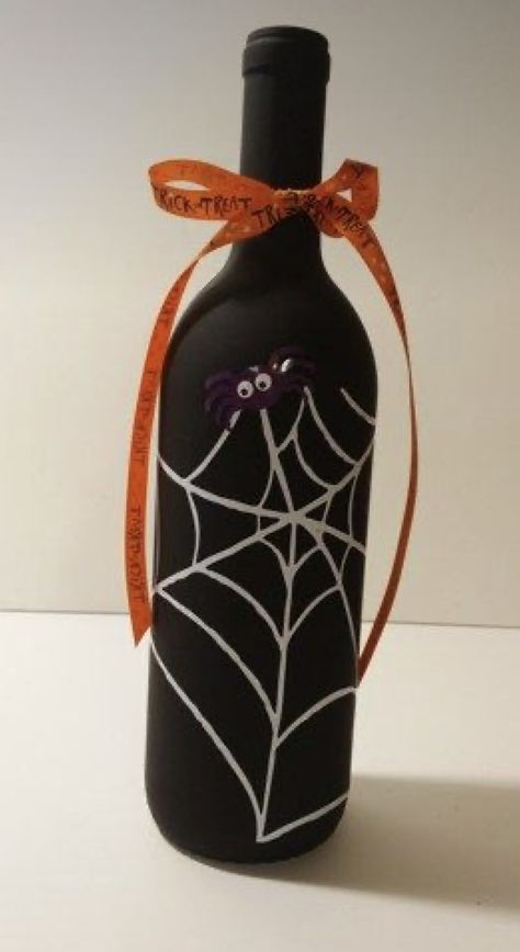 Halloween Wine Bottles, Holiday Wine Bottles, Wine Bottle Glasses, Liquor Bottle Crafts, Halloween Bottles, Wine Bottle Corks, Bottle Ideas, Halloween Wine, Wine Craft