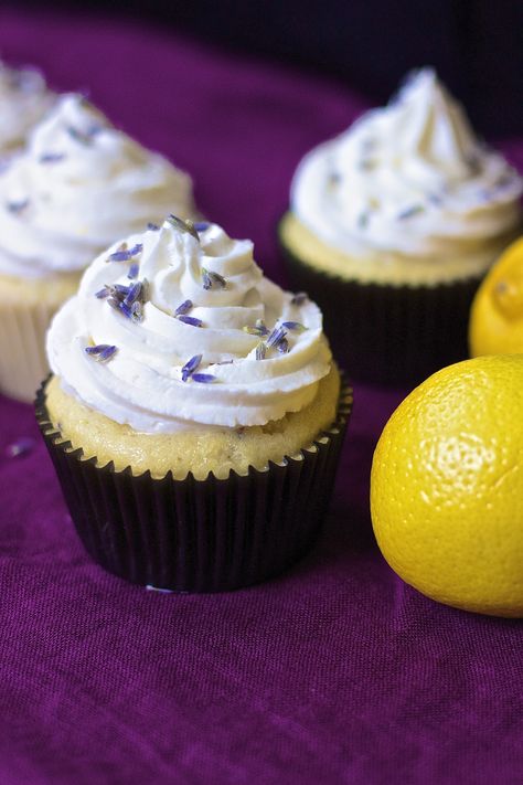 Lavender Cupcakes, Lemonade Cupcakes, Lavender Recipes, Culinary Lavender, Peanut Butter Sandwich, Lavender Lemonade, Vegan Cupcakes, Vegan Eats, Eat Dessert First