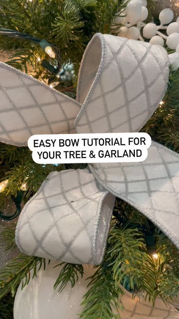 How To Put Ribbon On Garland, Easy Bow Tutorial, Ribbon Bow Tutorial, Bow Making Tutorials, Christmas Tree Decorations Ribbon, Easy Bow, Christmas Bows Diy, Christmas Wired Ribbon, Homemade Bows