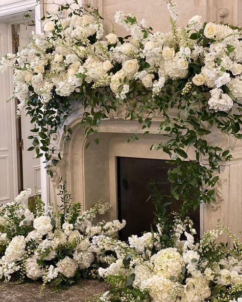 Peonies to Paint Chips’s Instagram post: “Fireplace inspiration @parkchateau #fireplace #fireplacedecor #fireplacemantel #weddingfireplace #love #chateauwedding #floralinstallations…” Mantle Flowers, Fireplace Wedding, White Mantle, Fireplace Inspiration, Wedding Fireplace, Holly Wedding, Black And White Wedding Theme, Church Wedding Decorations, White Wedding Theme