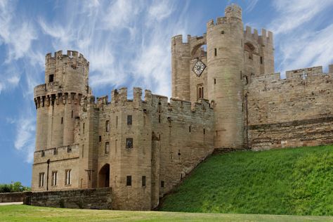 Kenilworth Castle, British Castles, Warwick Castle, Old Castle, Chateau Medieval, English Castles, Castles In England, Castle Mansion, Day Trips From London