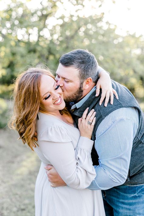 Must Do Engagement Photos, Big And Tall Engagement Photos, Engagement Picture Poses Plus Size, Outdoor Engagement Photos Plus Size, Simple Engagement Poses, Plus Size Poses Couples, Posing For Bigger Couples, Poses For Bigger Couples Picture Ideas, How To Pose Larger Couples