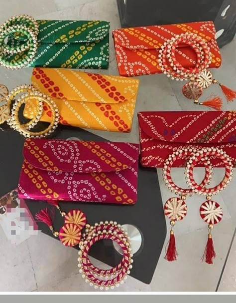 Sangeet Favors Indian, Pithi Gifts, Mehndi Return Gift Ideas, Mehndi Gifts For Guests, Indian Wedding Return Gifts Ideas, Wedding Return Gifts Indian, Mehndi Bangles, Mehndi Favours, Indian Wedding Favours