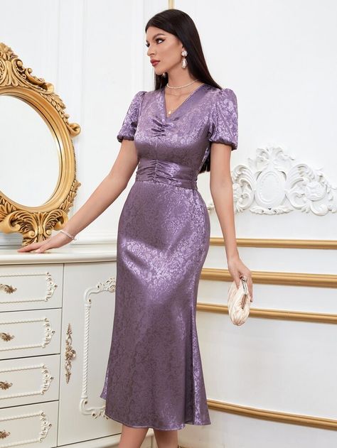 Lace And Satin Dress Classy, Model Dress Satin, Elegant Purple Dress, Elegant Purple Dresses, Structured Dresses, Floral Satin Dress, English Dress, Violet Dress, Structured Dress