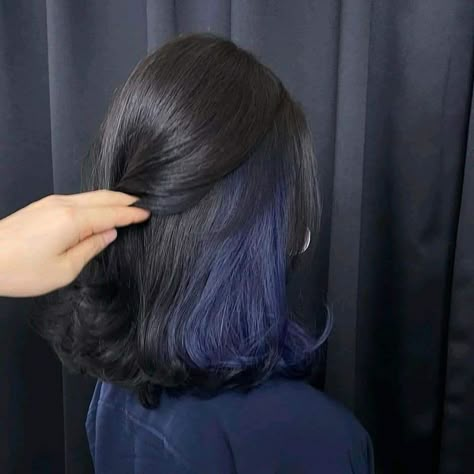 Under Hair Color, Women Hair Styles, Hidden Hair Color, Blue Ombre Hair, Light Blue Hair, Short Ombre Hair, Hair Color Underneath, Peekaboo Hair, Hair Styles For Women