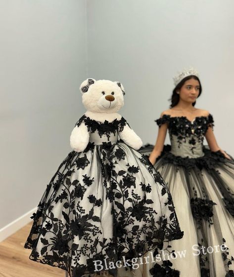 Black White Quinceanera Teddy Bear Dress 2024 Luxury Strapless Floral Applique Mini Quinceanera Dress - AliExpress 320 Black And White Quince Dress, Black Chambelan Outfits, Quinceanera Black Theme, Black Xv Dresses, Mini Quinceanera Dress, White Quince Dress, Quinceanera Teddy Bear, Chambelan Outfits, Mini Quinceanera