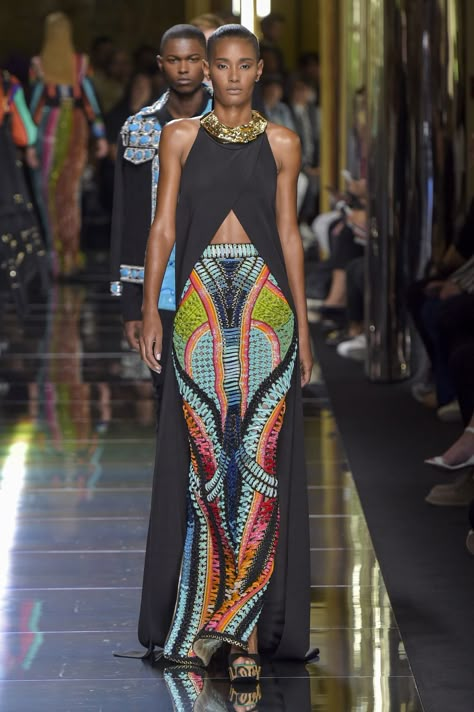 Balmain Resort 2017 Night Out In La Outfit, Sukienki Maksi, Balmain Men, Afrikaanse Mode, African Style, Red Carpet Fashion, Spring 2017, African Print, Couture Fashion