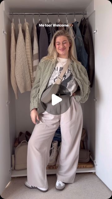 Carys Whittaker 🇬🇧 on Instagram: "Last autumn was when I really started to understand how to dress myself in a way that made me fall inlove with my body. My confidence in styling myself after body changes has grown even more since last autumn so I can’t wait to see what this year brings!!! I promise you, it’s not about your body, it’s the clothing. Let’s goooo 🫶🏼🧸🍂🫶🏼✨" Carys Whittaker, Inspo Outfit, Pretty Clothes, I Promise You, I Fall, I Promise, Pretty Outfits, Style Me, This Year