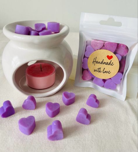 Cute Wax Melts Ideas, Wax Candle, Mini Candle, Mini Wax Melts, Wax Melts Diy, Packaging Candles, Candle Small Business, Candle Melts, Homemade Candle Ideas