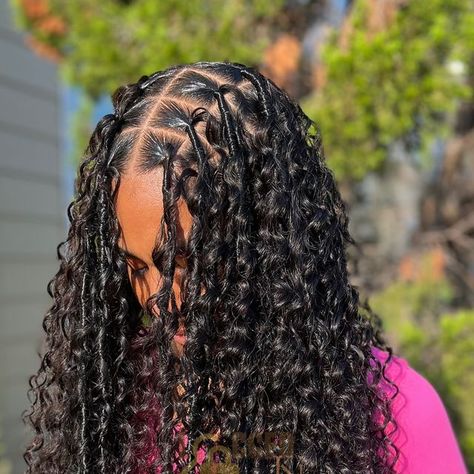 Ki | Orlando Faux Locs • Custom Locs • Seamoss Oil on Instagram: "This deserved its own post 😍😍🤩

If you’re stuck between the wig and loc look this style is just for you. Our Lush Locs offer longevity, fullness, and are even customizable 🤗

The details 📝:
 
Lush Locs:
- deep wave
- extra curls 
- color 1b

•Lasts up to 4 months with proper maintenance 
•Available in different colors
•Multiple textures to choose from
•Comes in mid-back or waist length
•100% hand-wrapped with human hair

⭐️⭐️⭐️⭐️⭐️⭐️⭐️⭐️⭐️⭐️⭐️⭐️⭐️⭐️⭐️⭐️⭐️⭐️⭐️⭐️

Classes | Loc Bundles | Seamoss Oil

My Content E-book is now available for purchase ✅

You will learn: 
- How to record quality content 🤳🏾
- How to edit 👩🏾‍💻
- Creative content ideas💡 
- How to make content that’ll catch others attention 👀 & MORE ‼️

+Bo Installing Butterfly Locs, Butterfly Locs Large Parts, How Do You Take Out Butterfly Locs, Creative Content Ideas, Brick Parts Locs, Loc Journey Memes, Creative Content, Quality Content, Deep Wave