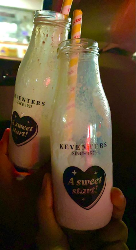 Keventers Snap, Keventers Snapchat Story, Night Cafe Snapchat, Ideas For Snap, Cafe Pictures, Food Captions, Snap Streak Ideas Easy, Alcohol Aesthetic, Snap Streak